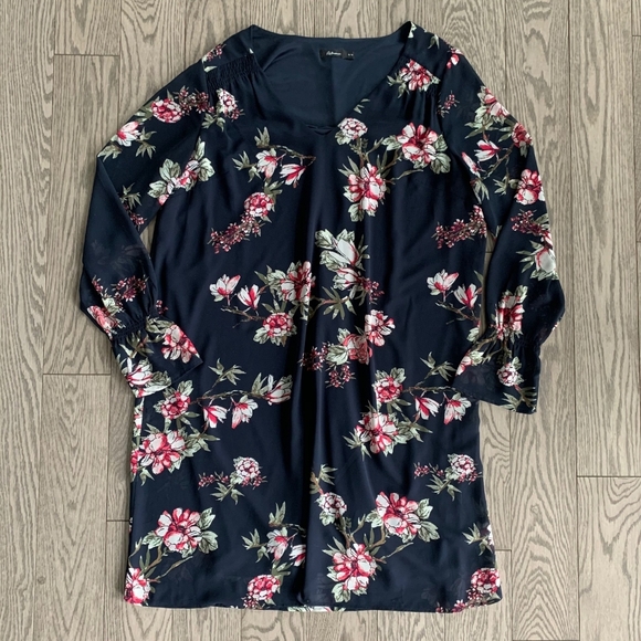 Beautiful Reitmans Dress🌺💜